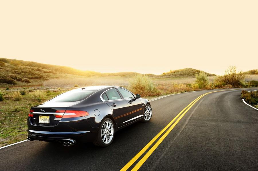  Jaguar XF Supercharged 2012 года  (фото 2 из 65)